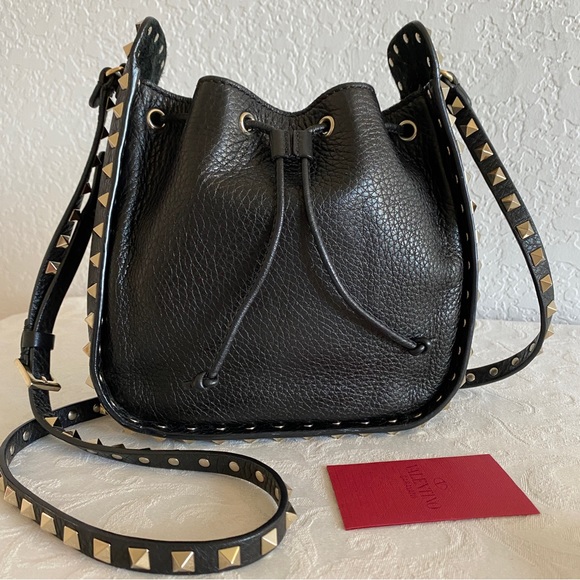 VALENTINO Rockstud Bucket crossbody Bag - Picture 13 of 14
